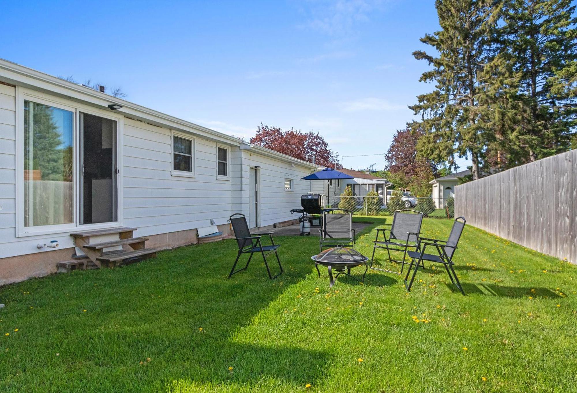 The Lemon House Apartment Green Bay Exterior photo