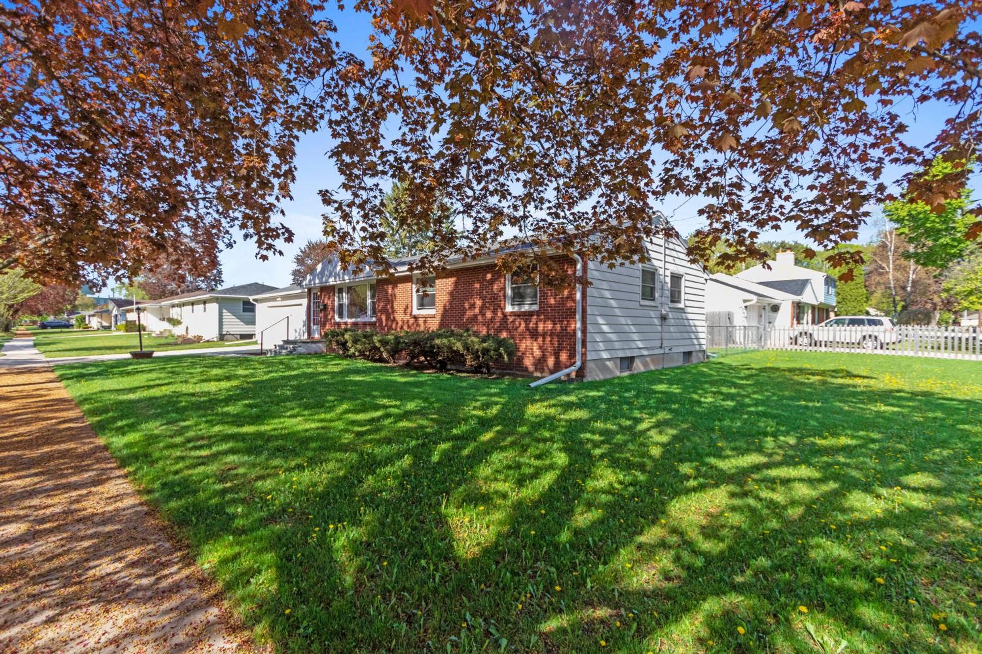 The Lemon House Apartment Green Bay Exterior photo